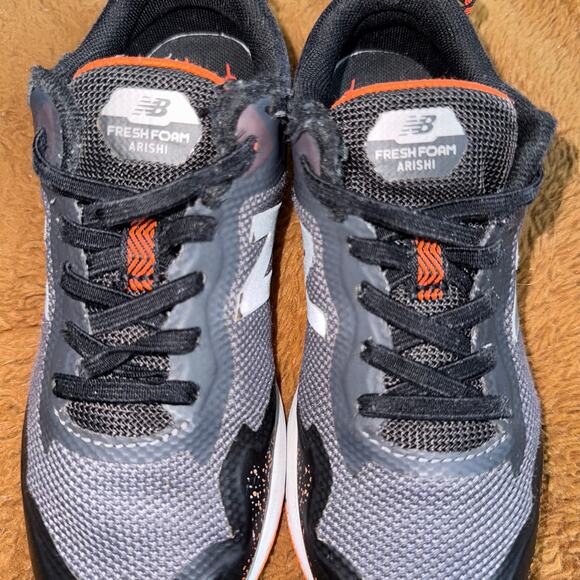 New Balance Fresh Foam Arishi v3 Youth Running Shoes (Size 1Y) – Black/Orange - Picture 7 of 9
